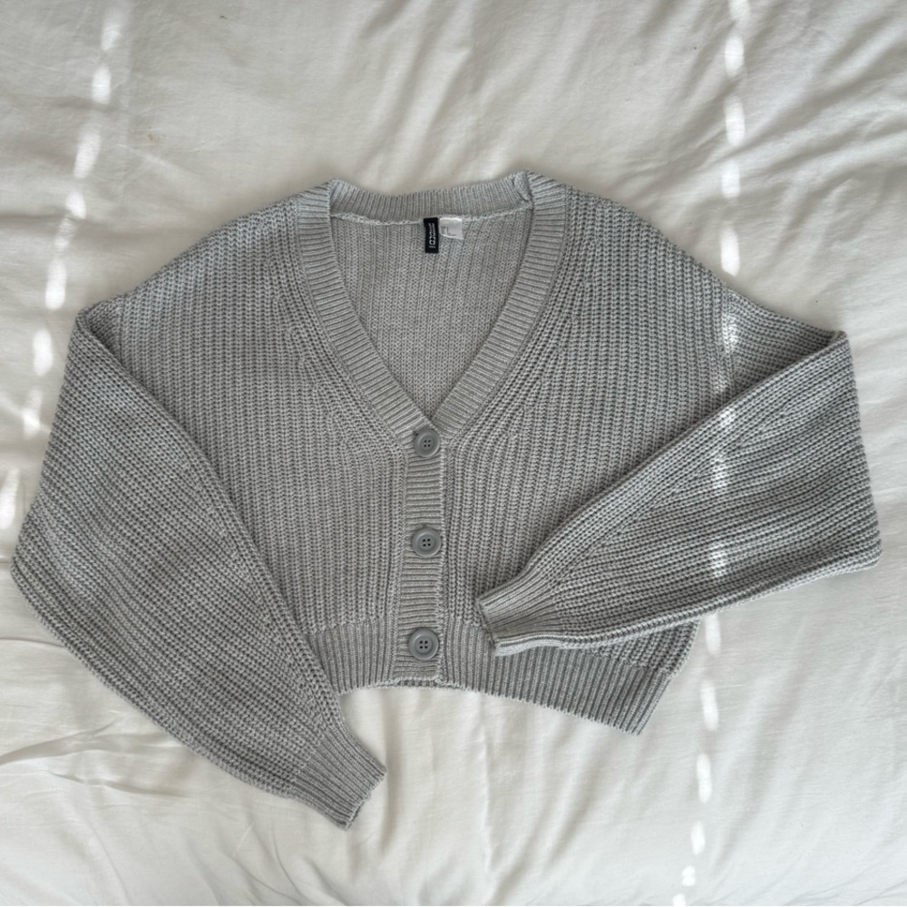 H&M Divided Gray Cropped Knit Button-Up Sweater Size S
